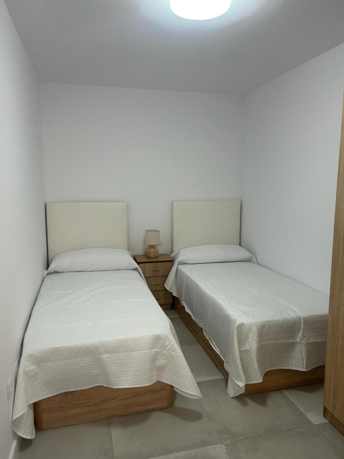 Apartamentos Milano Рокетас де Мар Екстериор снимка