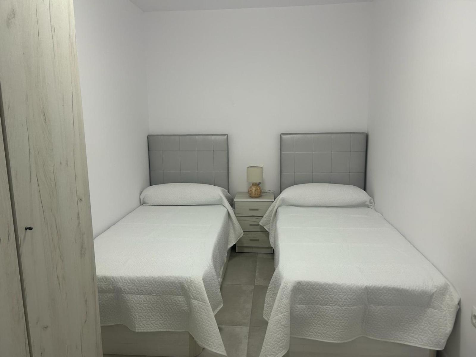 Apartamentos Milano Рокетас де Мар Екстериор снимка